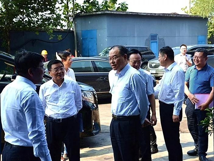 省经信委谢志成主任一行莅临星耀国际调研指导工作